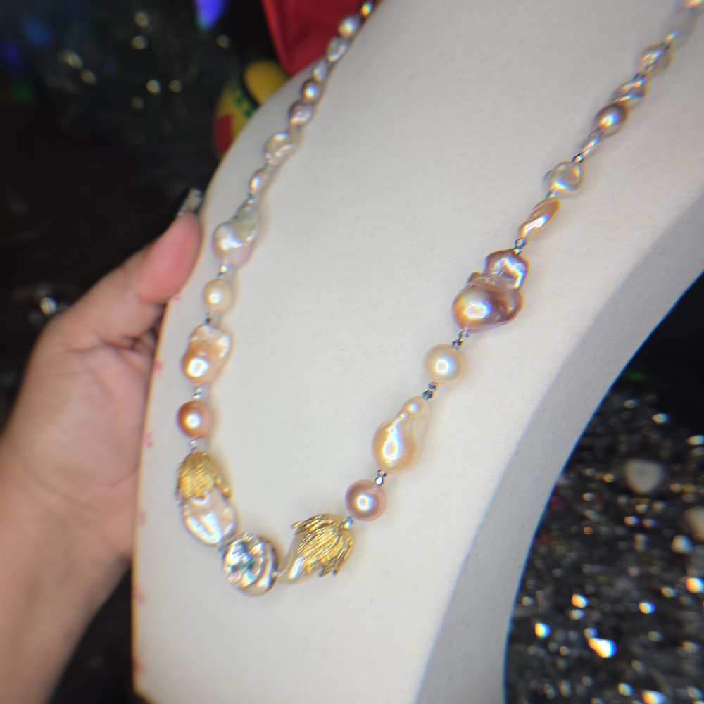 Elegant ARTISAN GENUINE FRESHWATER & SWAVORSKI RAVOLI NECKLACE - Picture 4 of 16